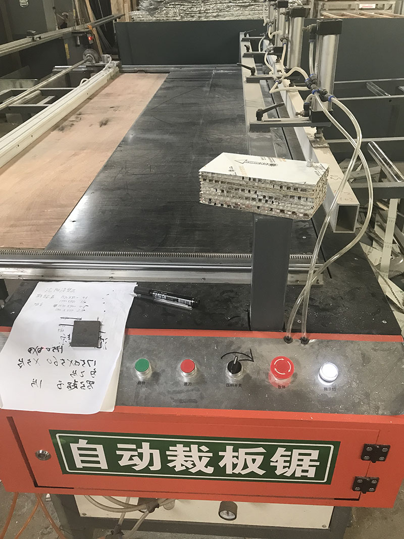 廠(chǎng)房一角